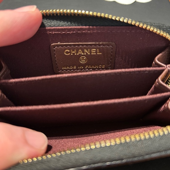 Chanel Zipped Cardholder - Black with Gold Hardware - Picture 6 of 8